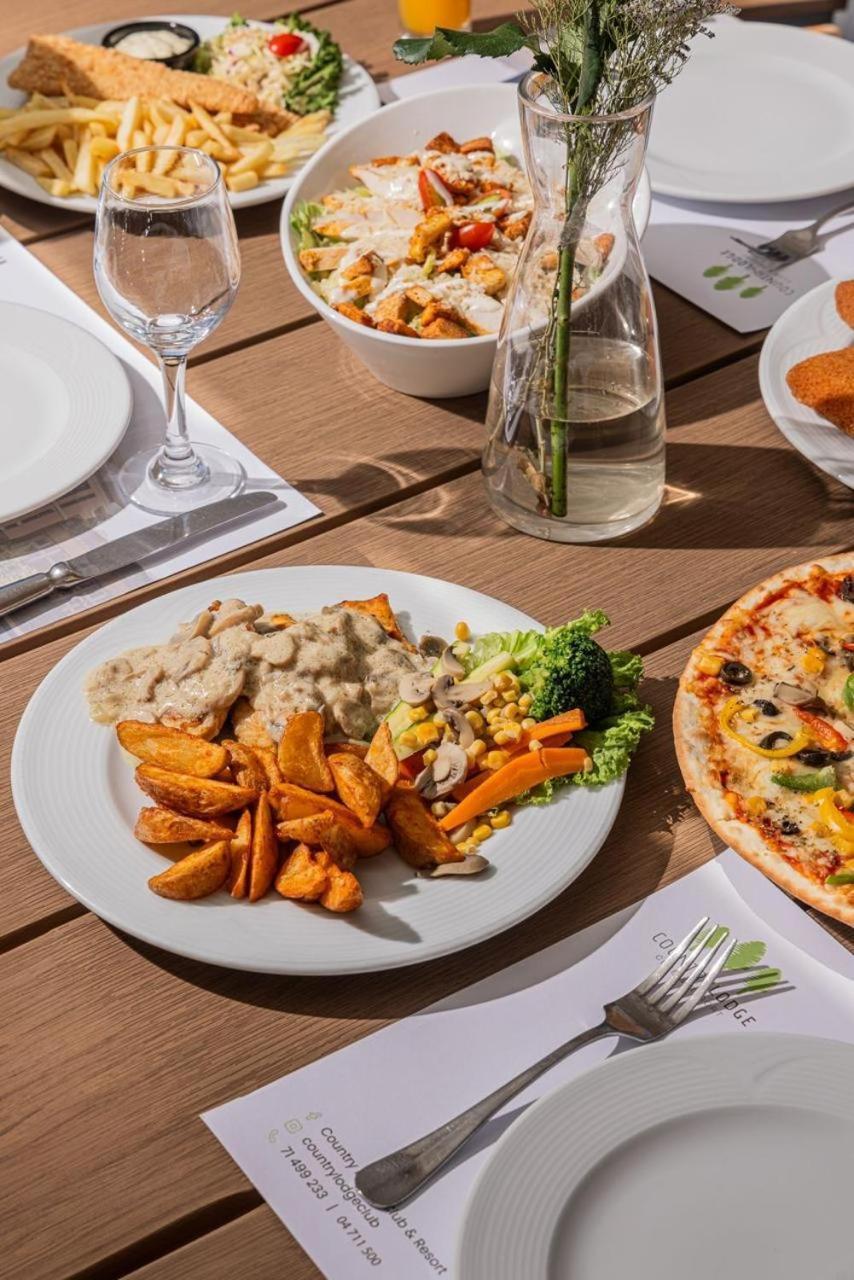 Country Lodge Hotel & Resort ביירות מראה חיצוני תמונה