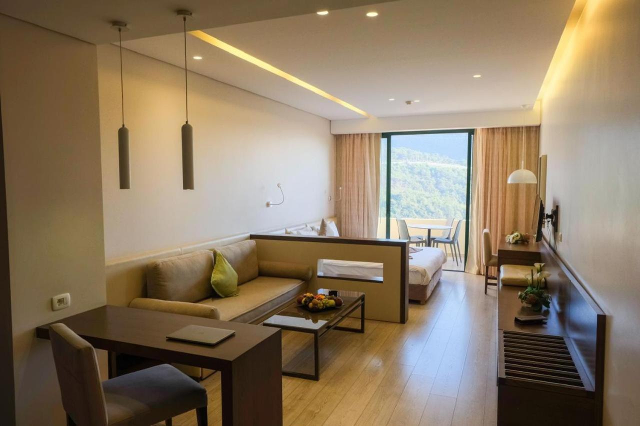 Country Lodge Hotel & Resort ביירות מראה חיצוני תמונה